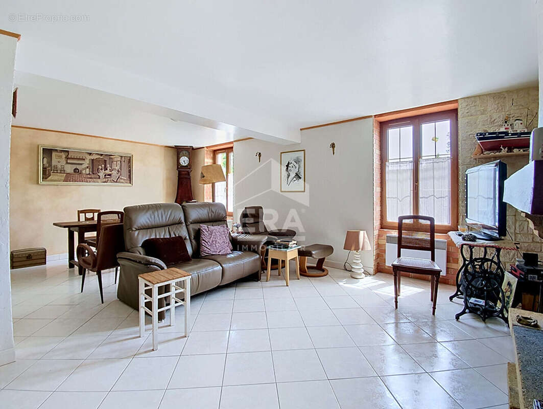 Maison à MAREIL-EN-FRANCE