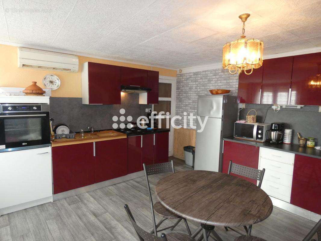 Maison à SAINT-BONNET-DE-ROCHEFORT