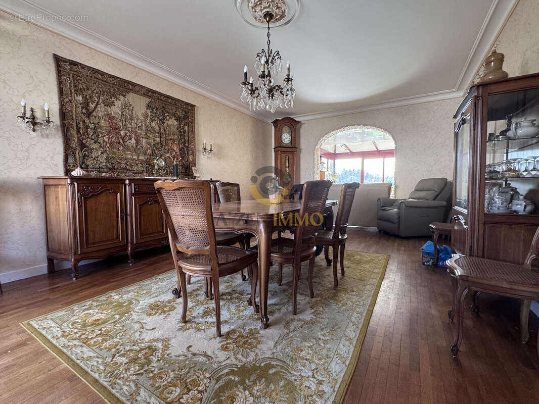 Maison à SECONDIGNY