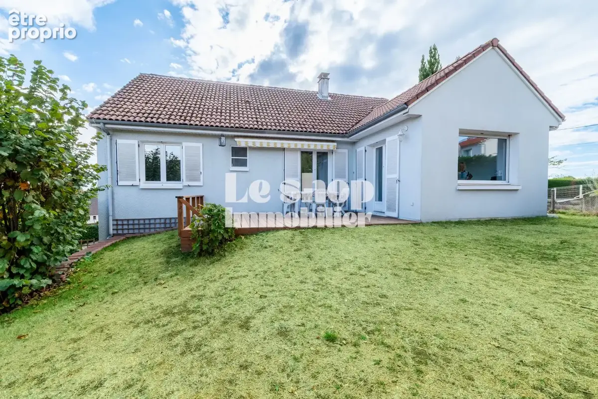 Maison 5 pièces 118 m² à vendre à Saint-Yrieix-La-Perche (87500) - photo 1