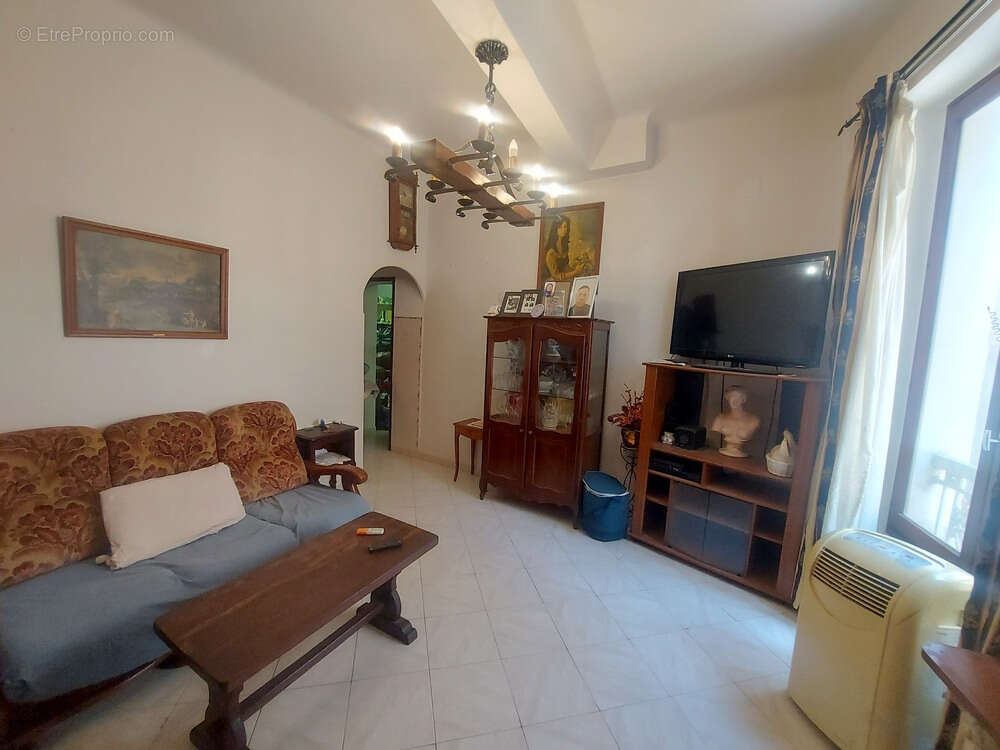 Appartement à MARSEILLE-2E