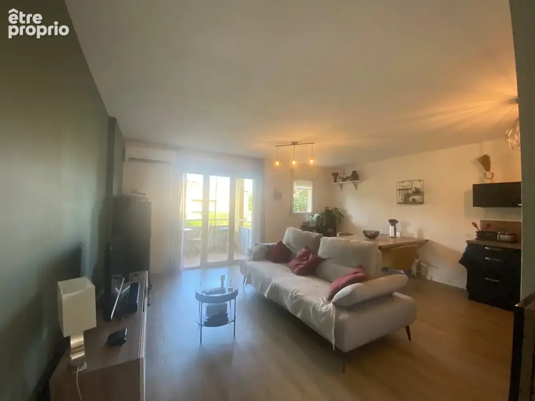 Bel appartement, 2 chambres, terrasse, 2 places de parking et piscine. - photo 14