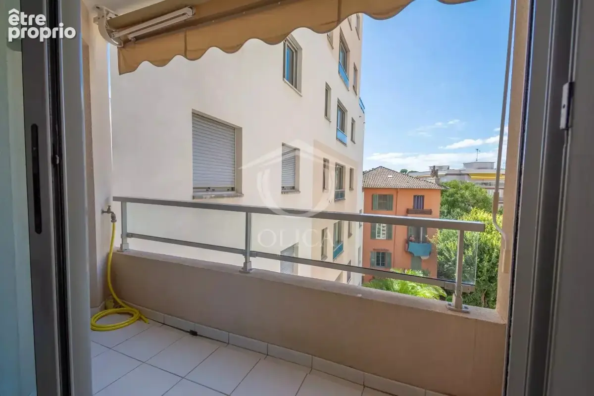 Studio Idéalement Situé au Cœur d'Antibes avec Parking - photo 2