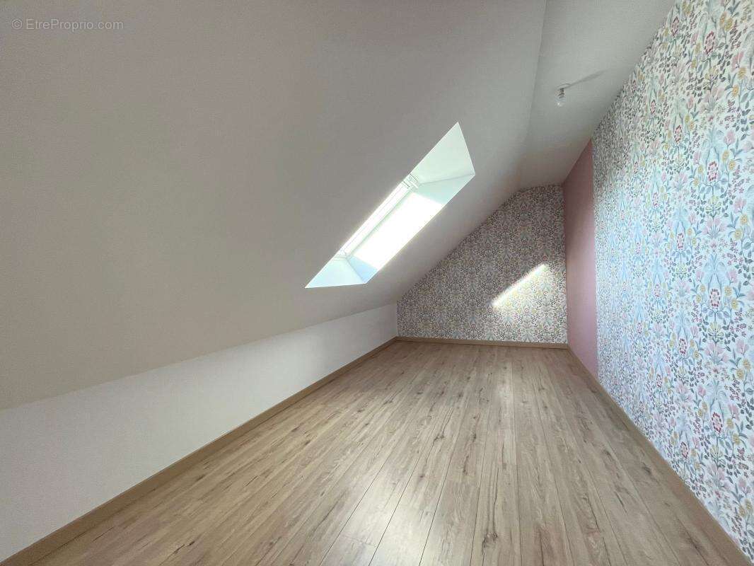 Maison à CHICHEBOVILLE