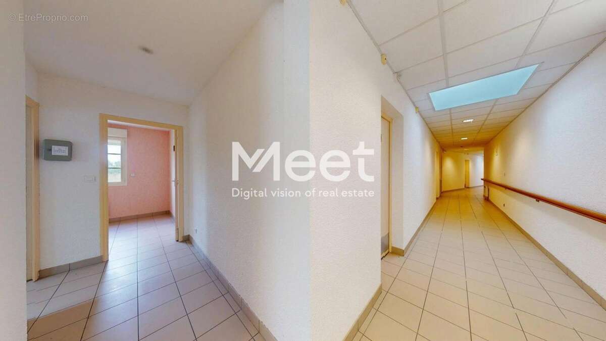 Maison 790 m² à Diges  - photo 16