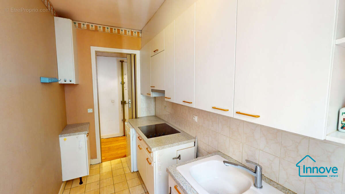 Appartement à PARIS-14E