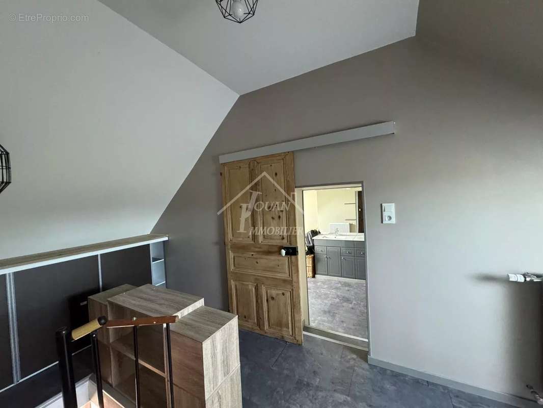 Maison à PARAY-LE-FRESIL