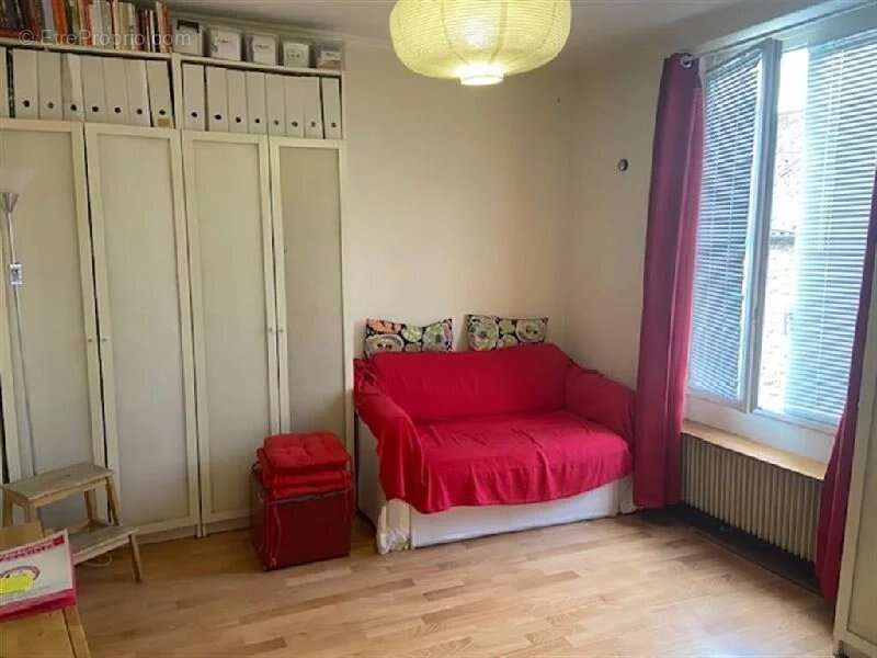 Appartement à SAINTE-GENEVIEVE-DES-BOIS