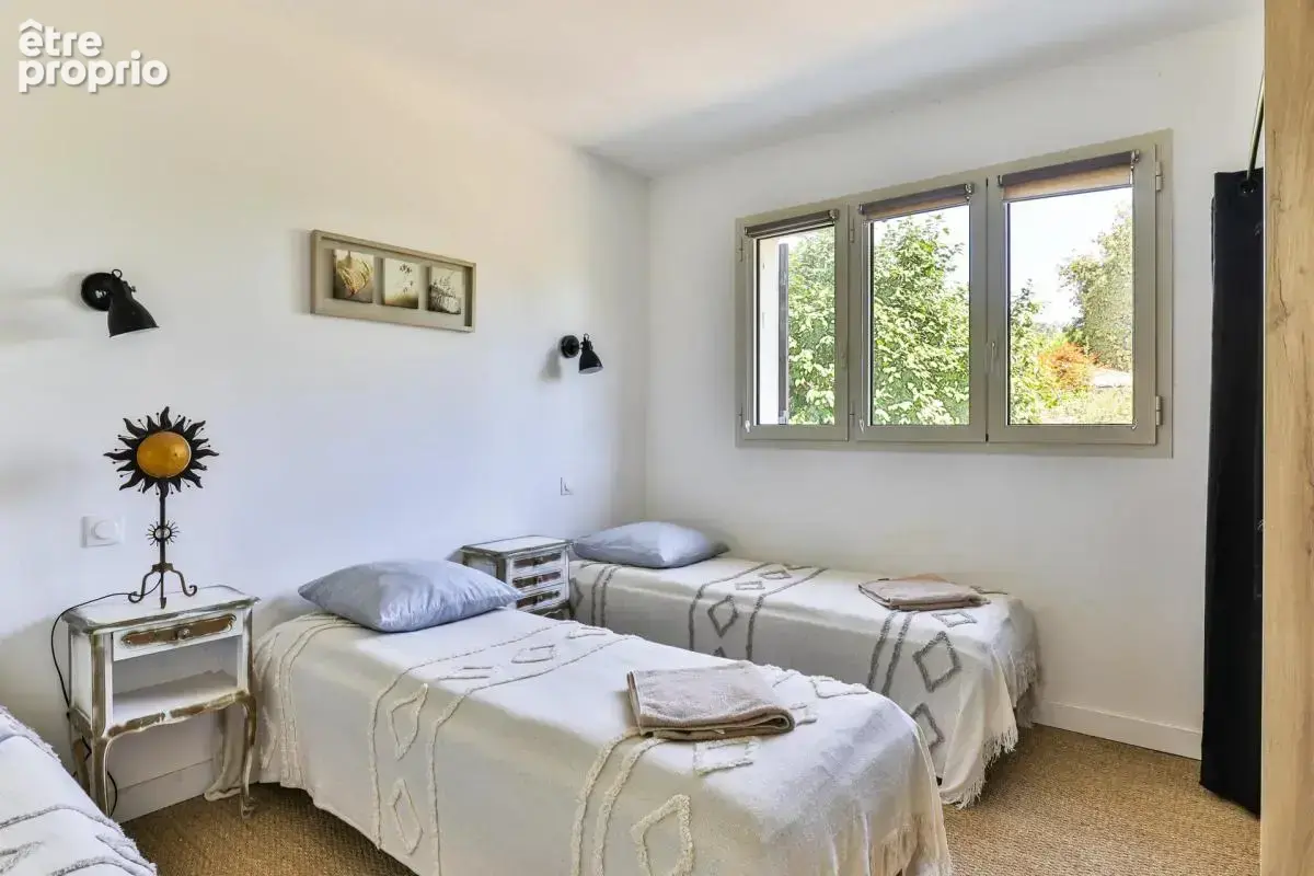 Maison de 7 pièces de 140 m² à Arès - photo 8