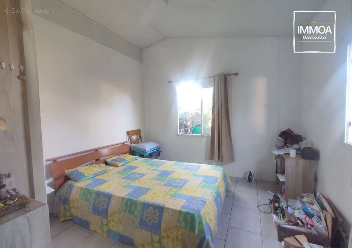 Terrain à SAINT-BENOIT