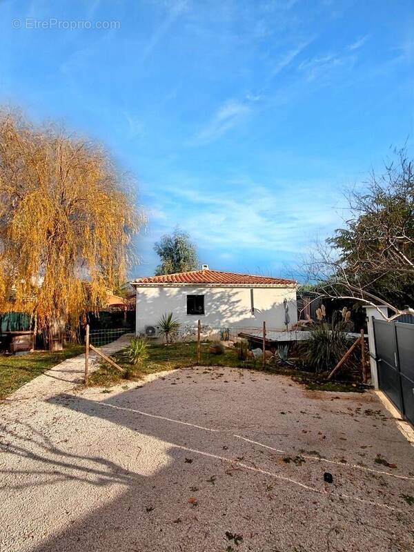 Maison à POURRIERES