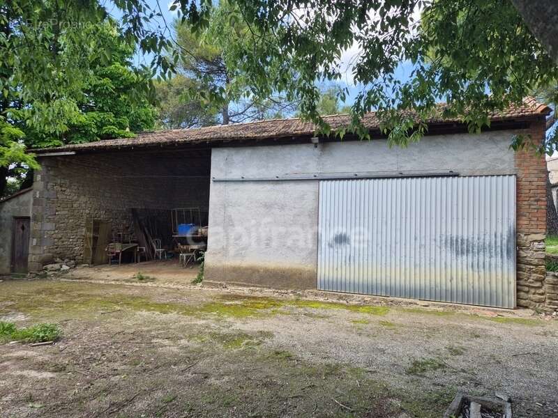 Maison à VEZENOBRES