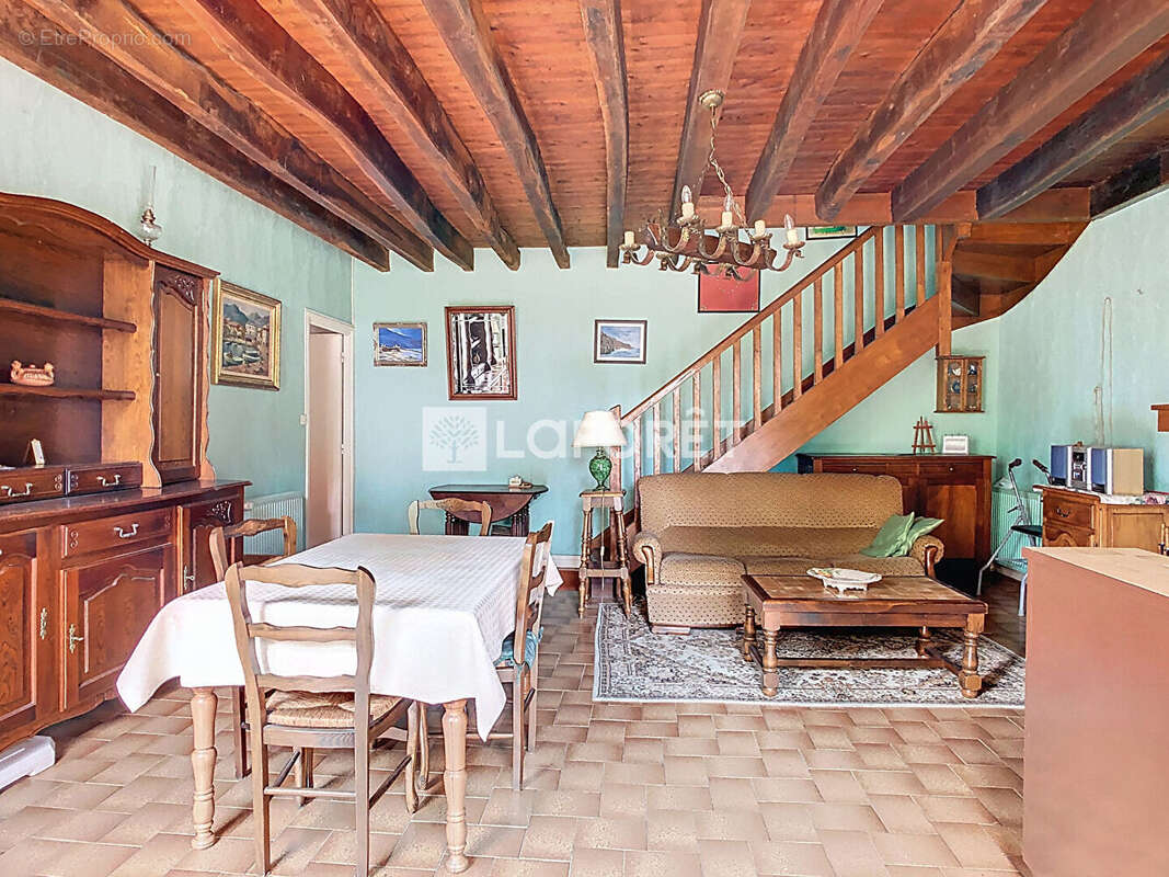 Maison à MAURE-DE-BRETAGNE