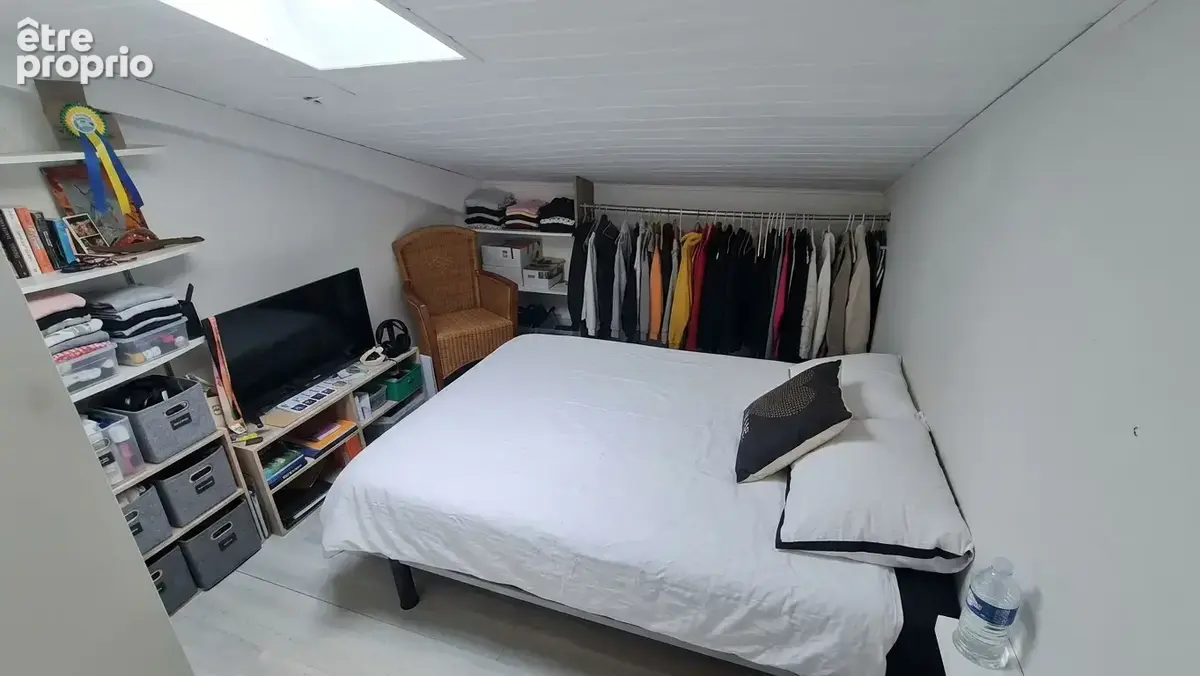 Entrepôt avec bureau et logement de fonction T4 avec terrasse - photo 3