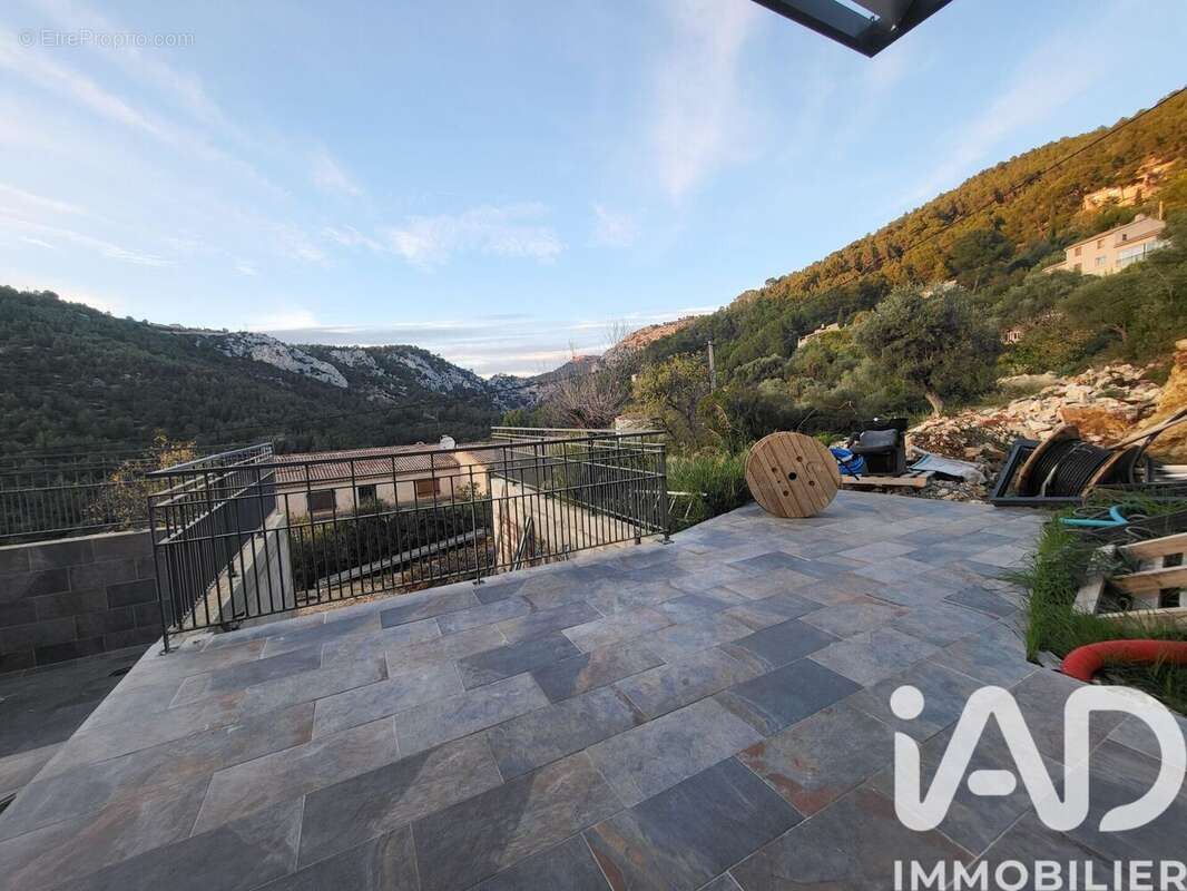 Photo 2 - Maison à OLLIOULES