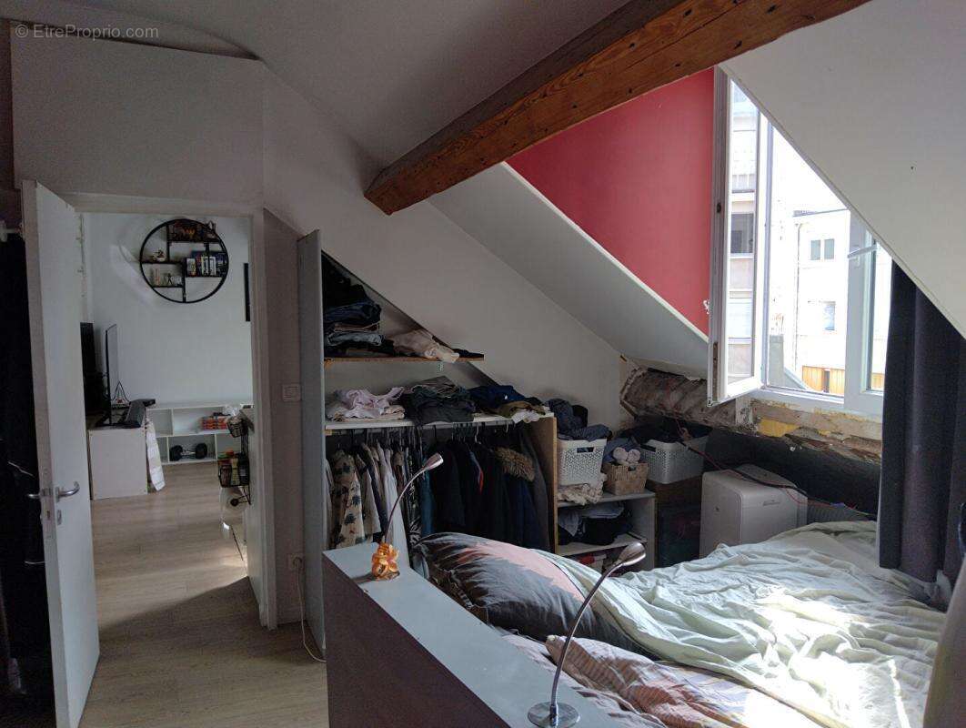 Deux-pièces à rénover à cinq minutes d'Alésia - photo 2