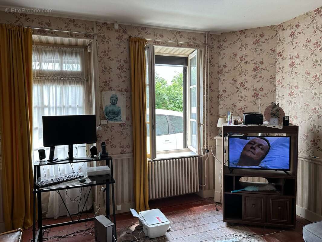 Maison avec jardin à Champillet (36160), le salon - Maison à CHAMPILLET