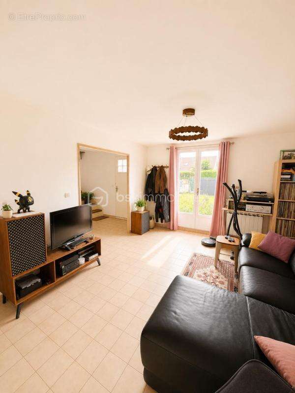 Maison familiale 98 m² avec garage, chalet et jardin de 777 m² — Chaumont-en-Vexin - photo 4