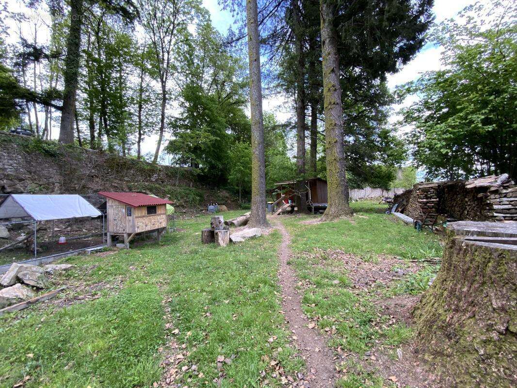 Maison à BERSAC-SUR-RIVALIER