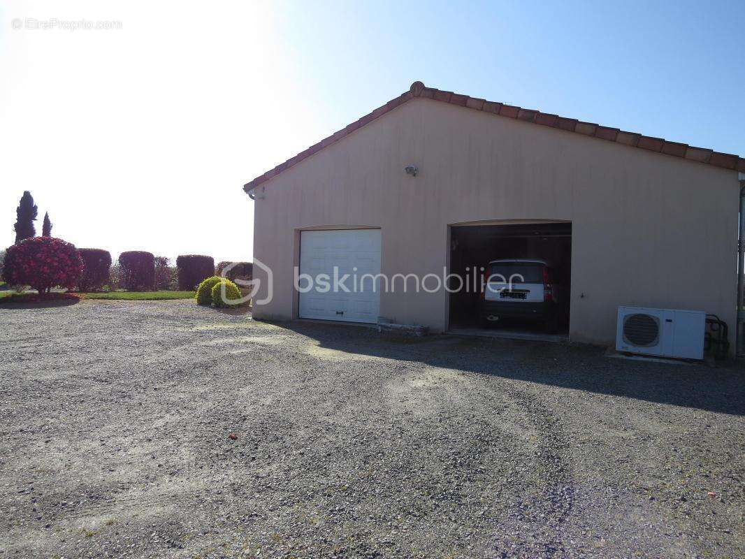 Maison à AZAY-SUR-THOUET