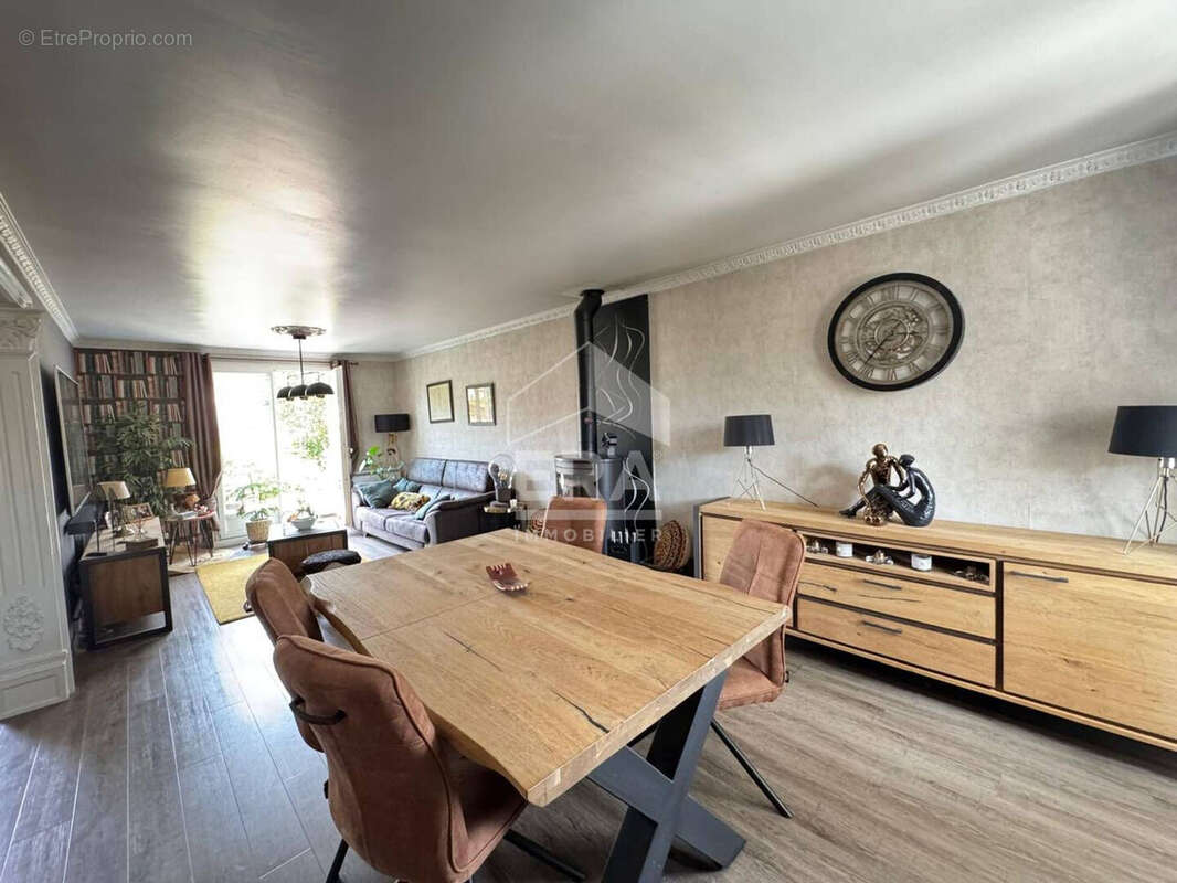 Maison à PONTAULT-COMBAULT