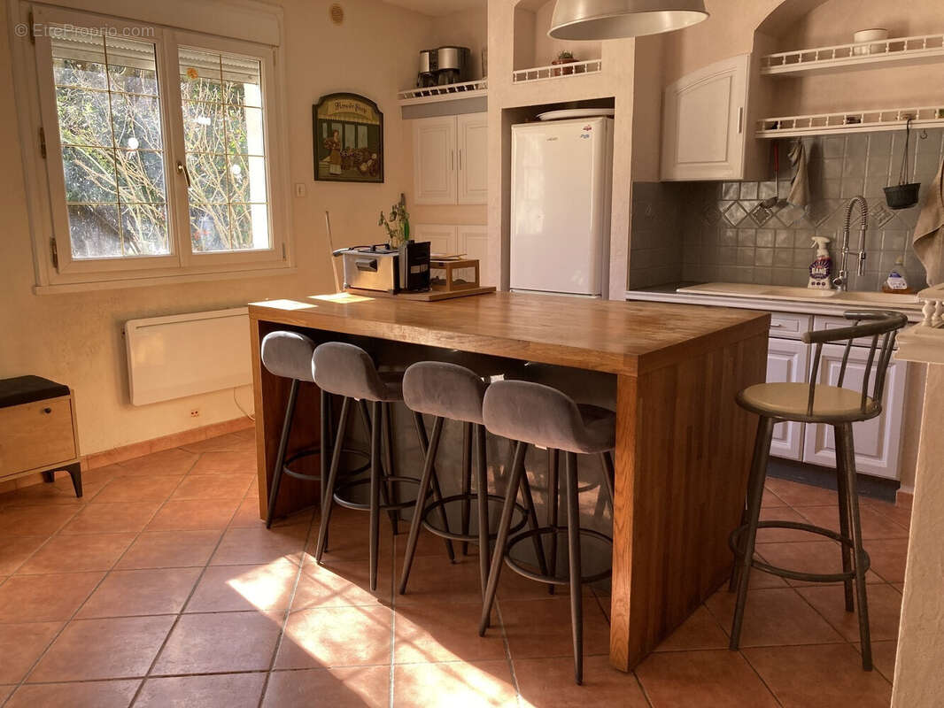 Maison plain-pied 3 Chbes sur 980 m², piscine - photo 4