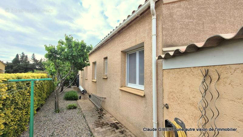Maison à POUSSAN