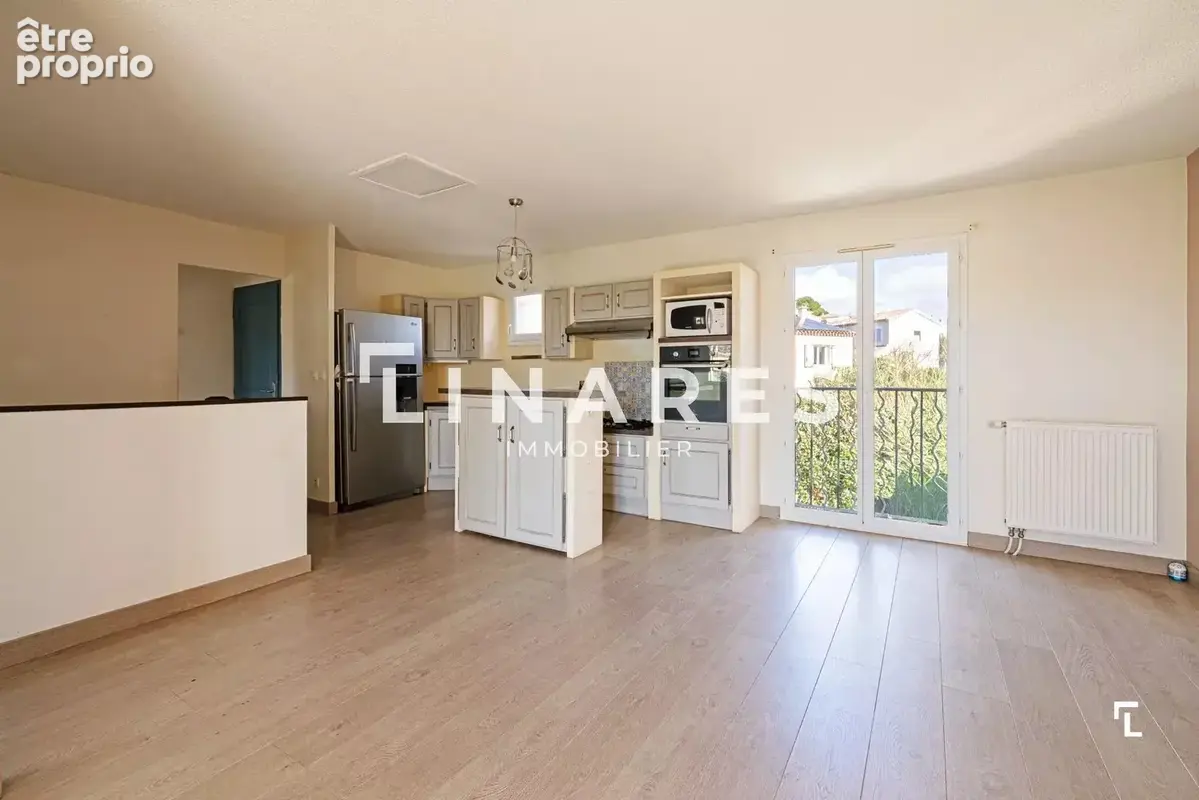 LA PALAMA - Villa T7 de 155m2 - Piscine - Terrain de 576 m2 - 13013 Château-Gombert - photo 11