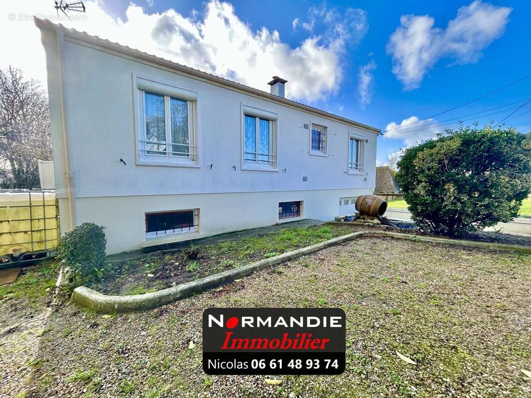 Maison à PETIVILLE