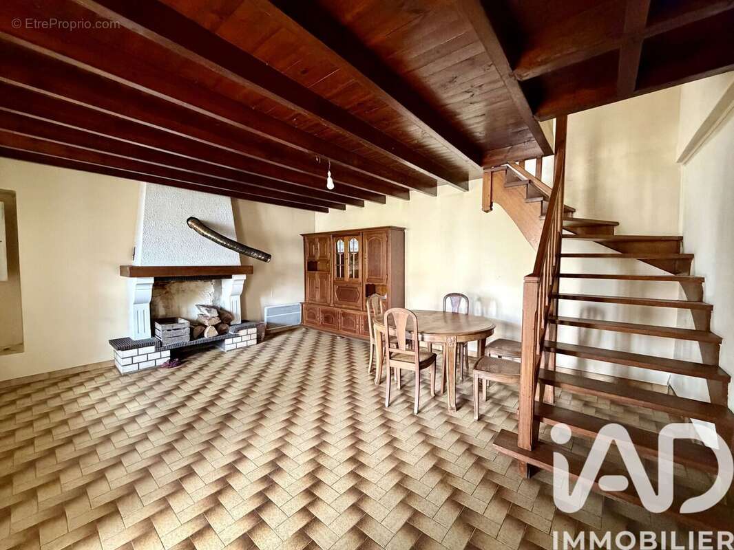Photo 5 - Maison à FAYE-L'ABBESSE