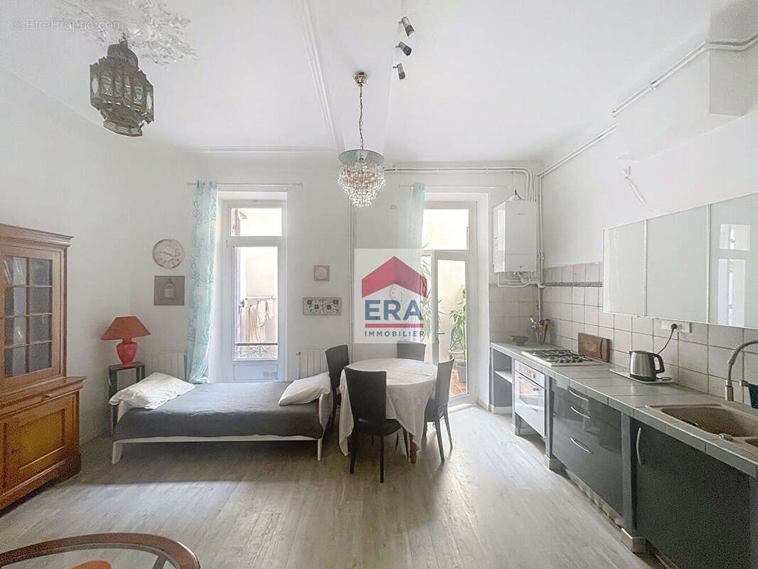 Appartement à MARSEILLE-3E