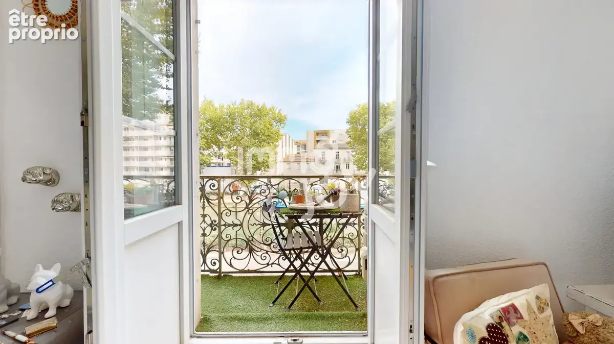 NARBONNE  Appartement T2bis de 77m2  avec vue sur la robine   À 5mns à pied du centre ville. - photo 9