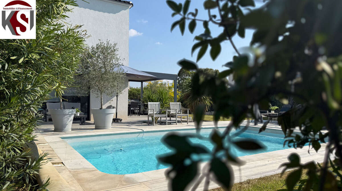 Maison à SEILLONS-SOURCE-D&#039;ARGENS