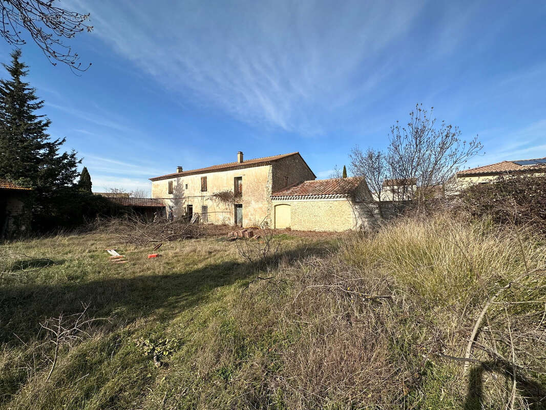 Maison à L'ISLE-SUR-LA-SORGUE
