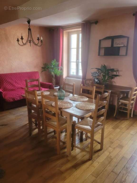 Appartement à CHATEAU-CHINON(VILLE)