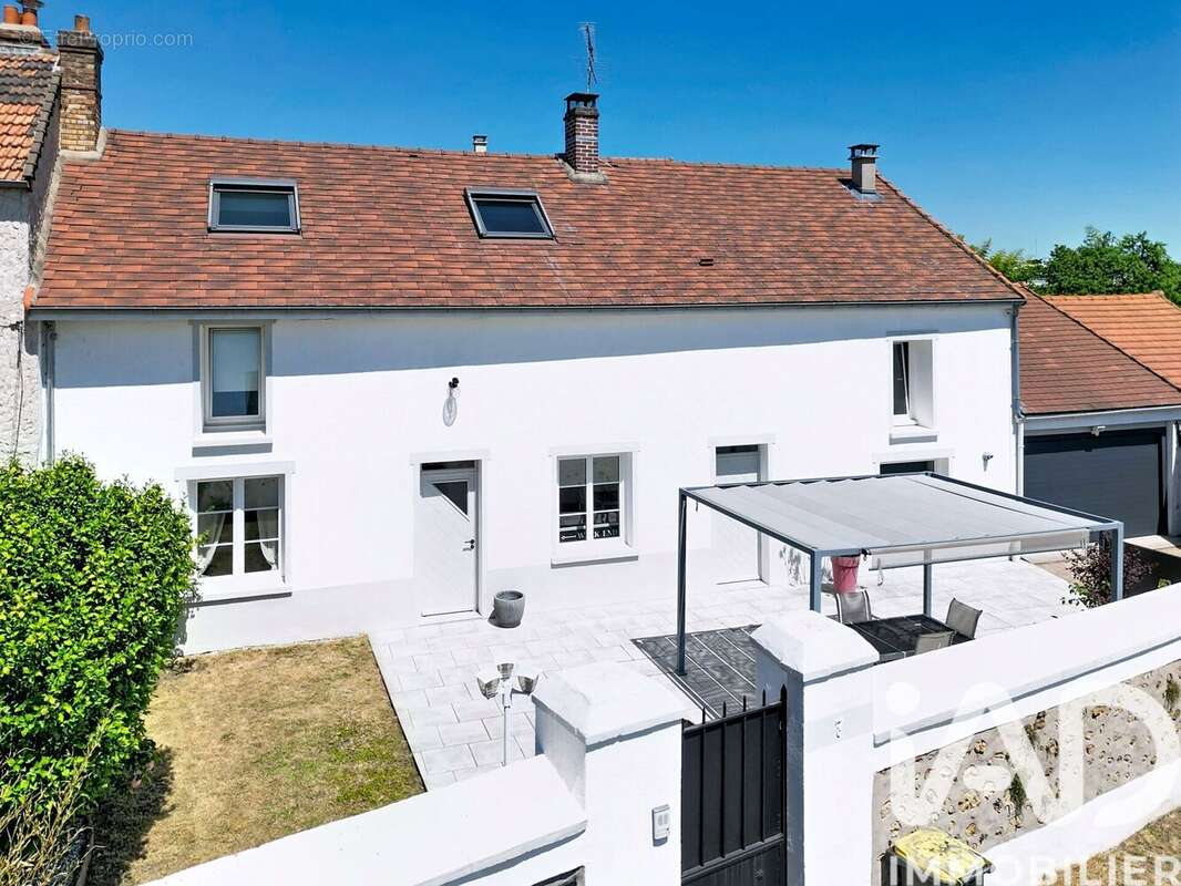 Photo 2 - Maison à BRUYERES-LE-CHATEL