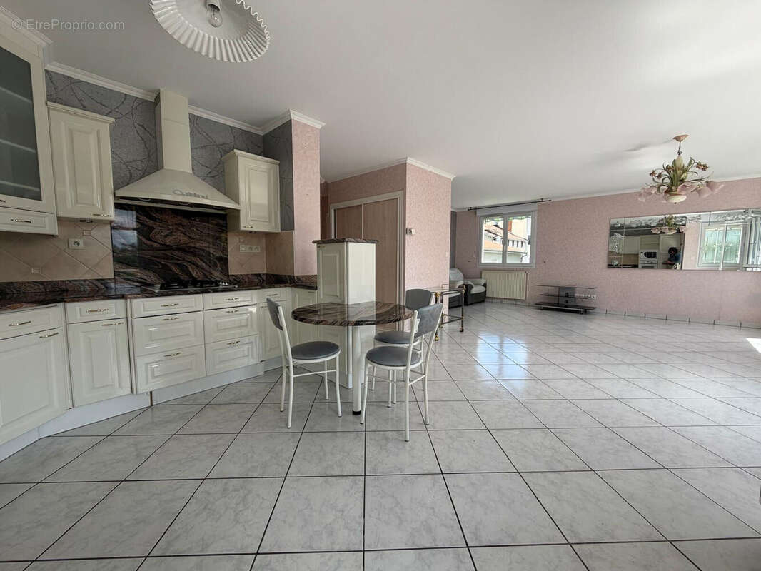 Photo 9 - Appartement à SAINT-CHAMOND