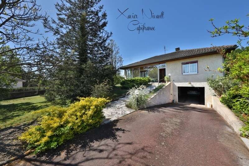 Maison à PONT-DE-VAUX