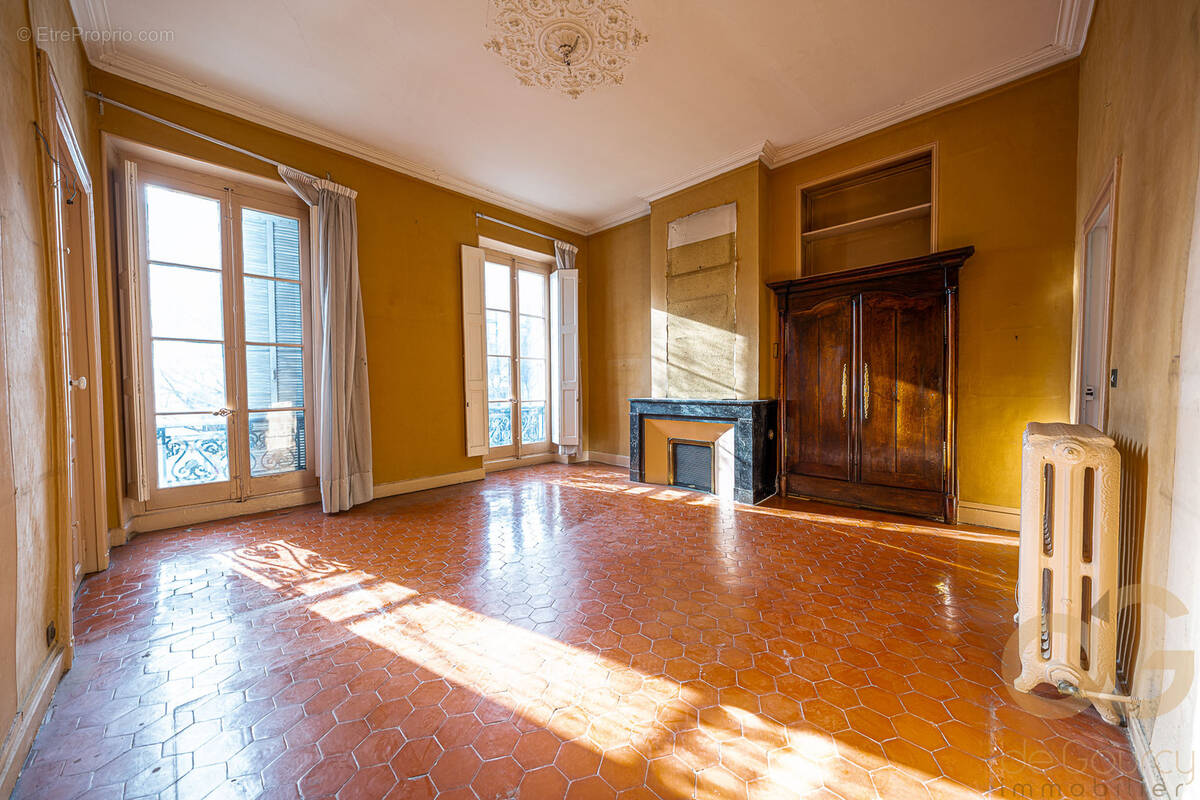 Appartement à NIMES