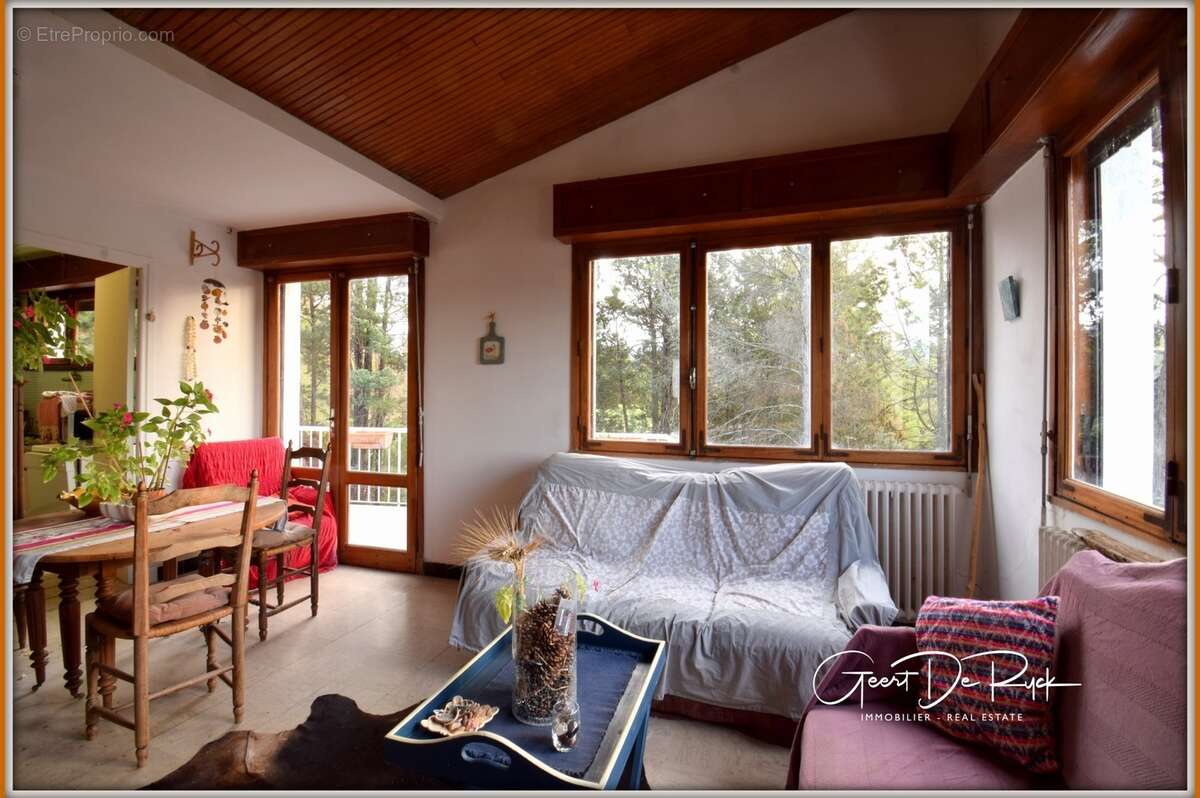 Dpt Aude (11), à vendre LIMOUX maison P6 avec vue panoramique, 5000 m² de terrain et fort potentiel d'investissement - photo 6