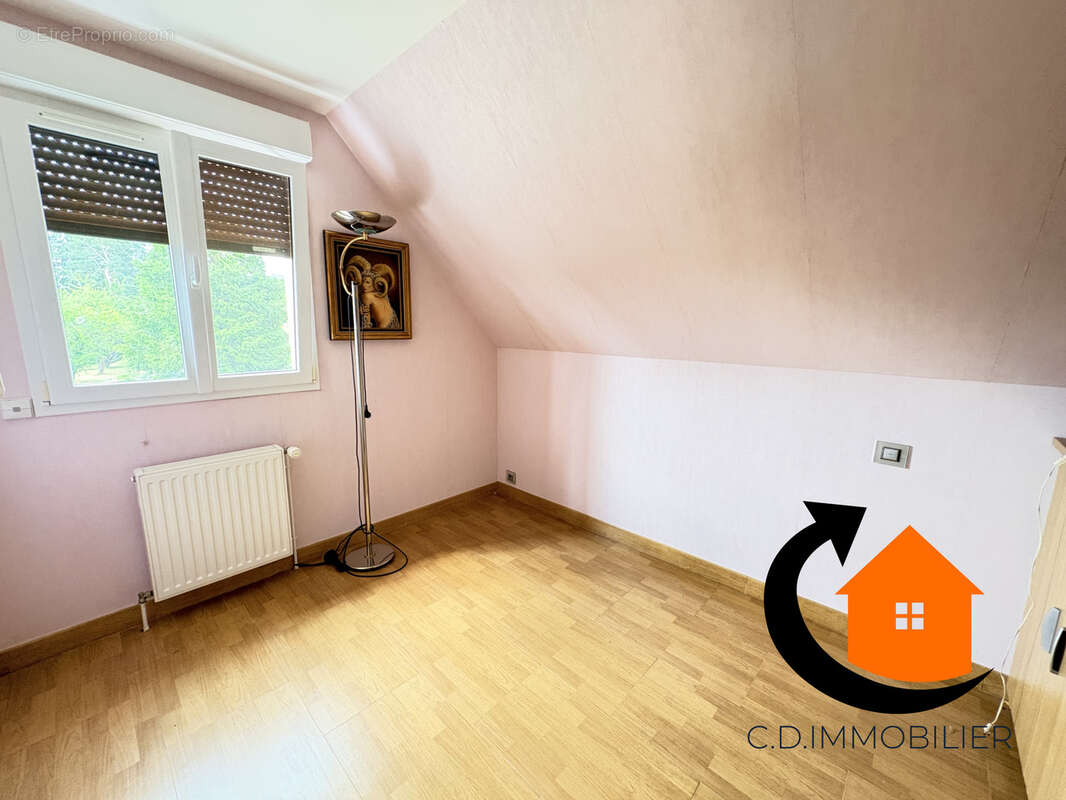 Maison 96 m² à Landelles  - photo 16