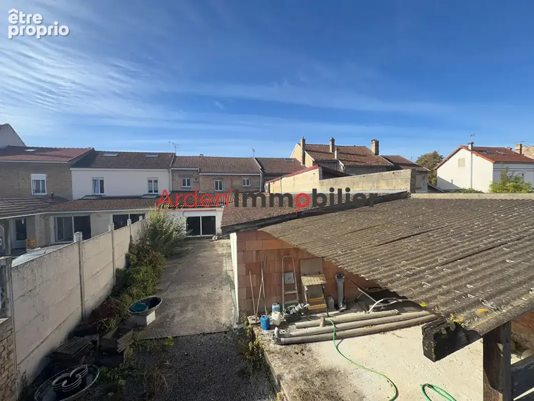 Maison à JUNIVILLE