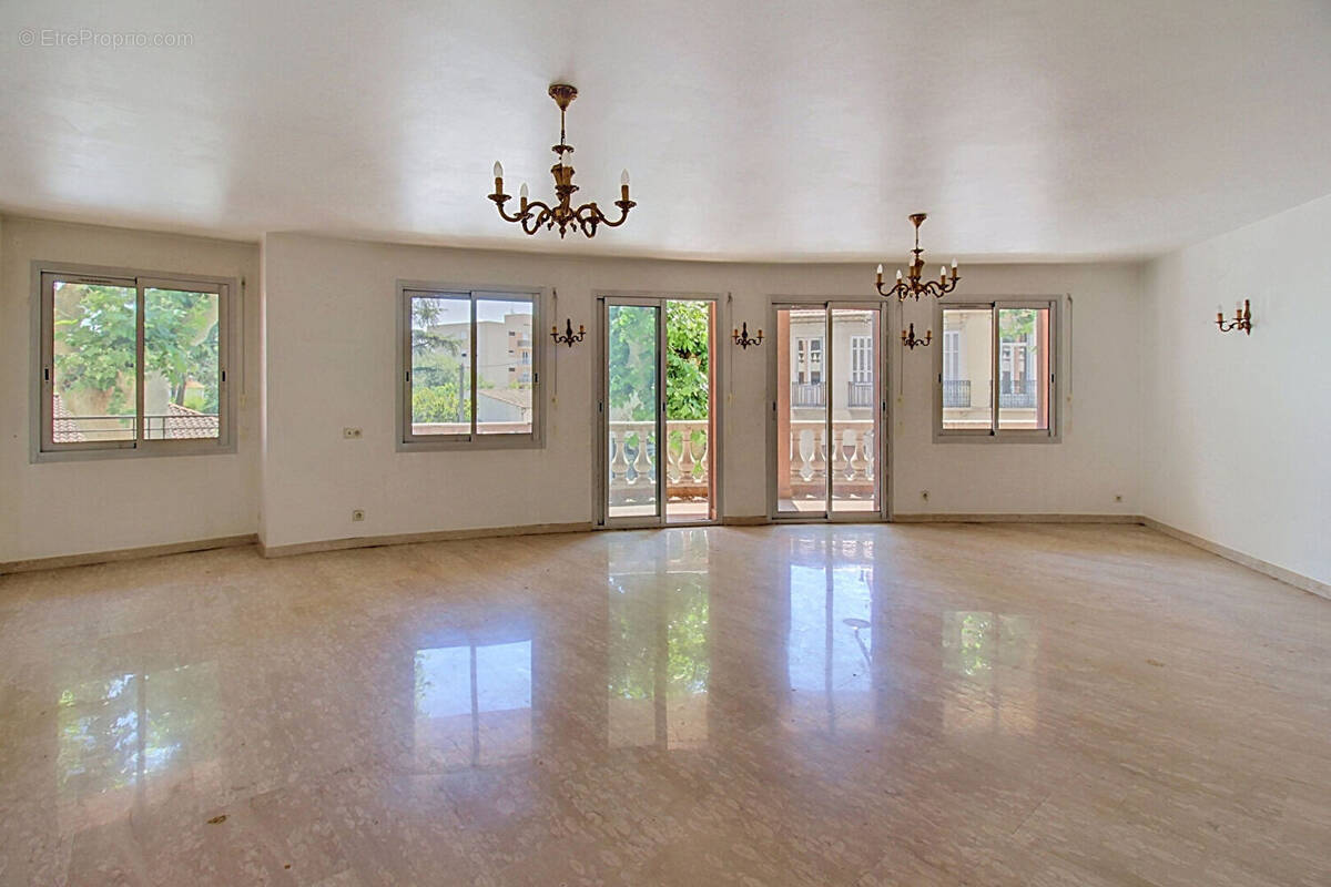 Appartement à DRAGUIGNAN