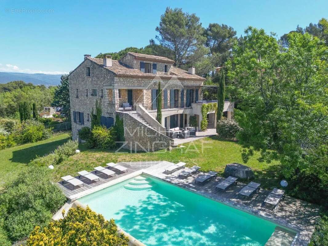 Maison à ROUSSILLON
