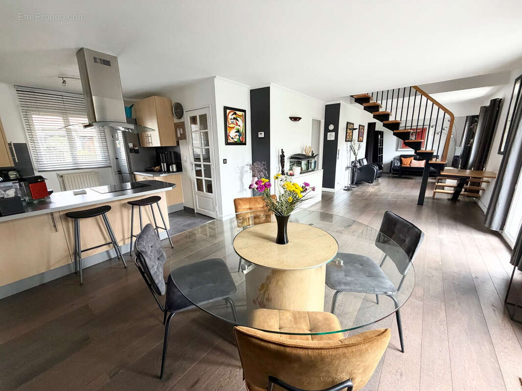 Maison à SAVIGNY-SUR-ORGE