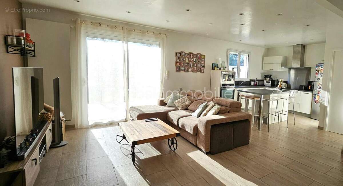 Maison à CROISSY-BEAUBOURG