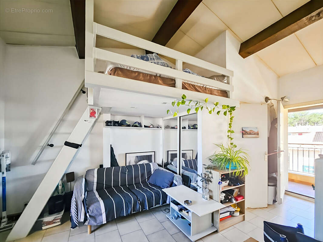 Appartement à SAUSSET-LES-PINS
