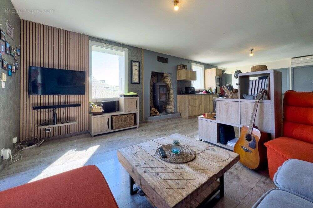 Maison 242 m² à Theze  - photo 5