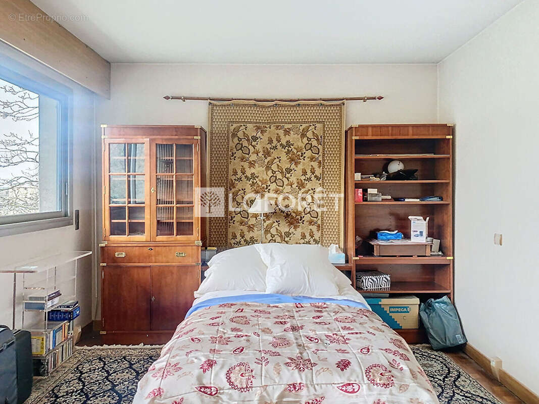 Appartement à L&#039;HAY-LES-ROSES