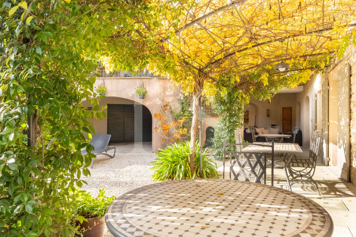 Maison à BUIS-LES-BARONNIES
